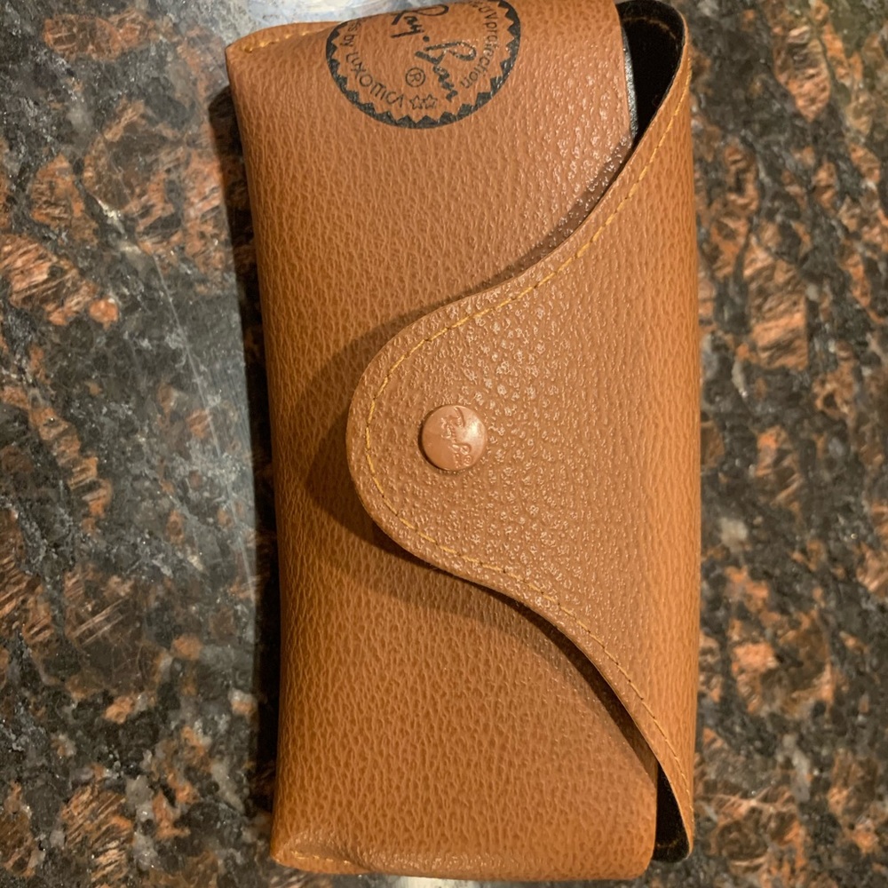 Ray Bans *case & duster* - Picture 2 of 5